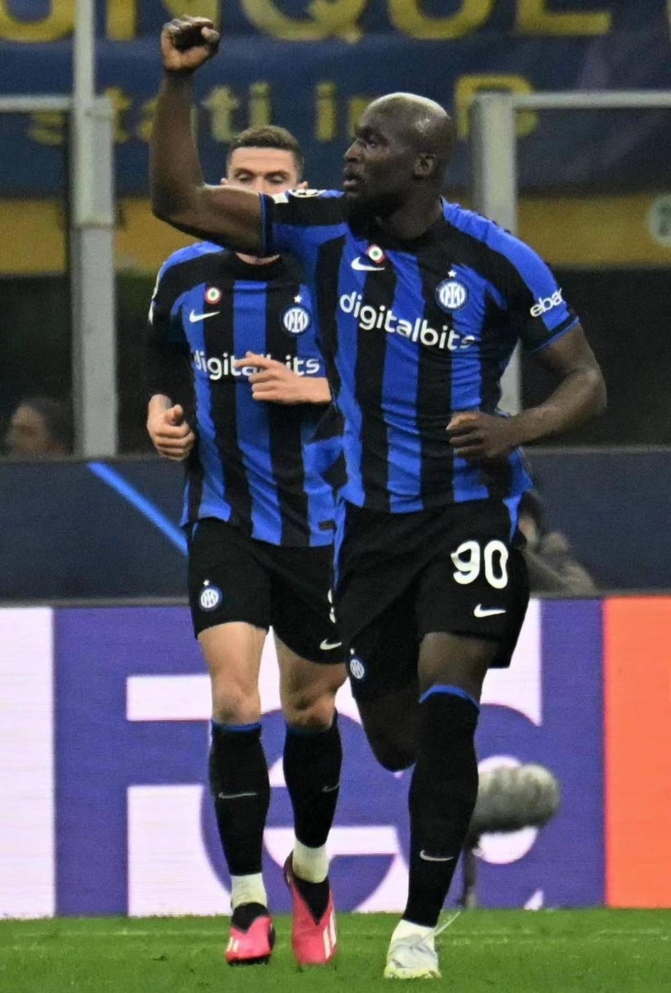 清晨突围战来临,波尔图围绕意甲扳平良机,管理层满意,心理建设被强调 清晨突围战来临,波尔图围绕意甲扳平良机,管理层满意,心理建设被强调